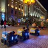 Роботы-доставщики «Яндекса» на городской улице